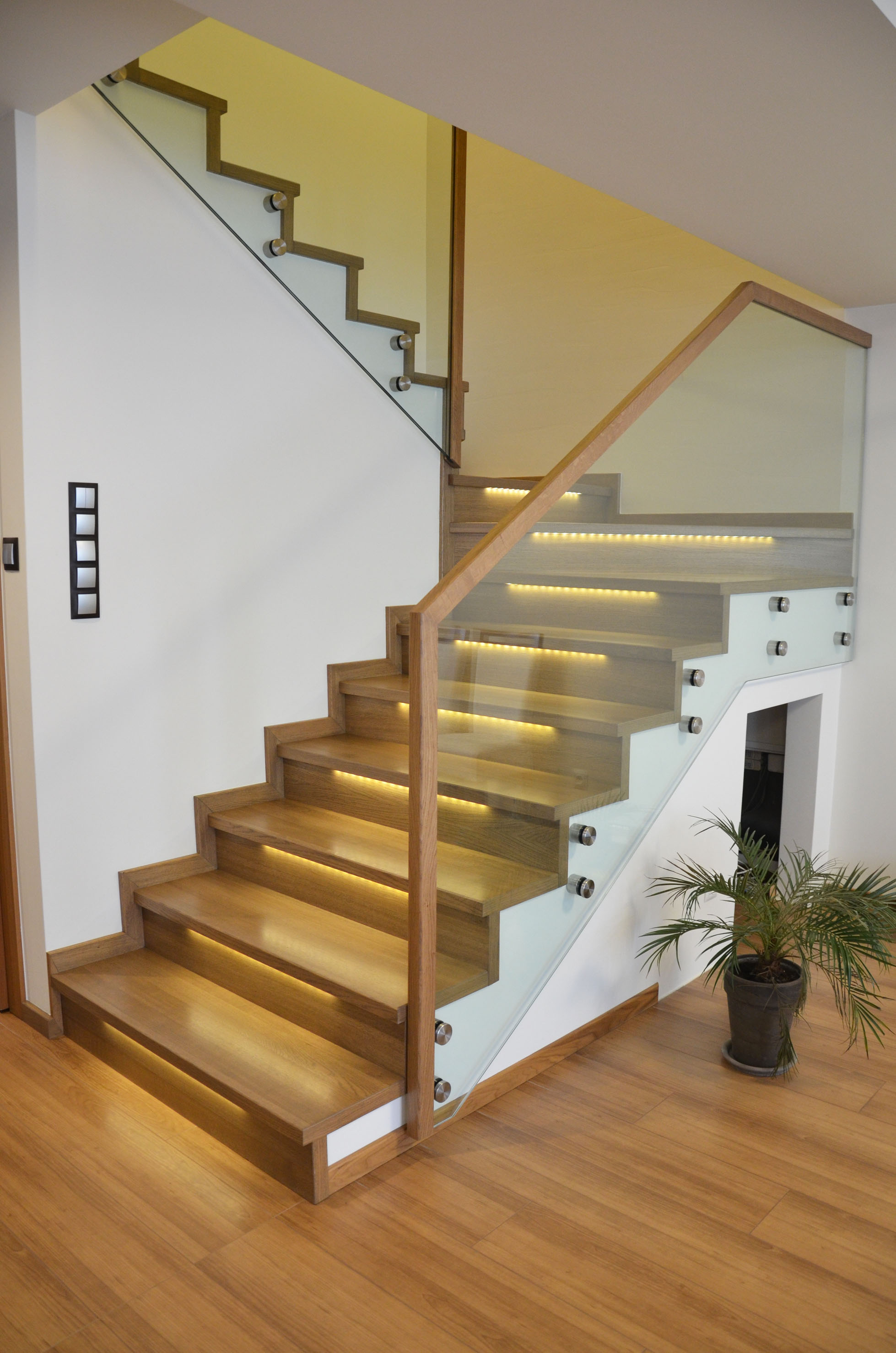 schody-dywanowe-na-beton-1