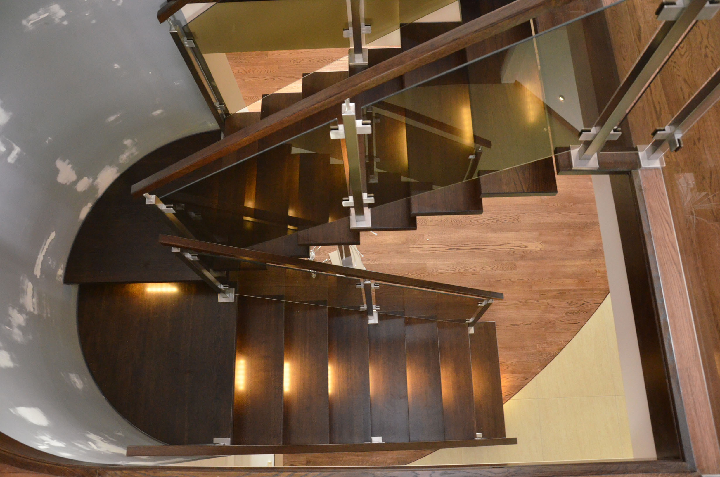 schody-drewniane-ze-stali-nierdzewnej5